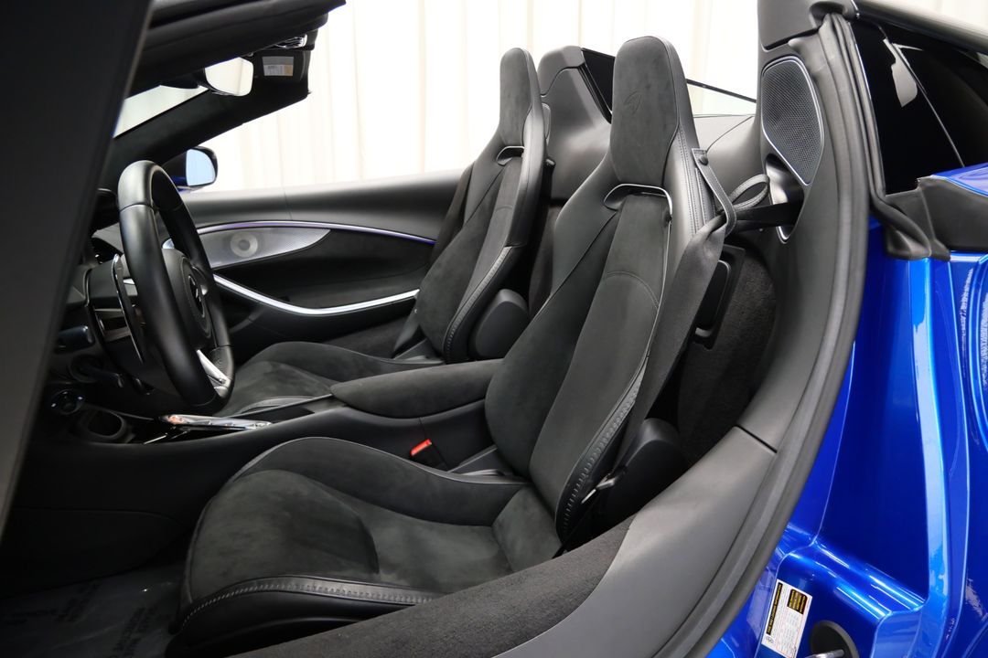 2025 McLaren Artura