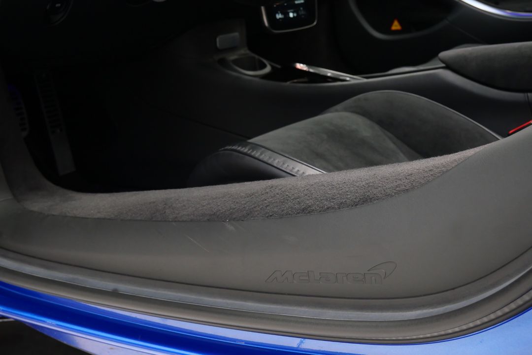 2025 McLaren Artura