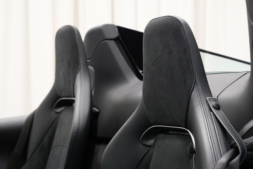 2025 McLaren Artura