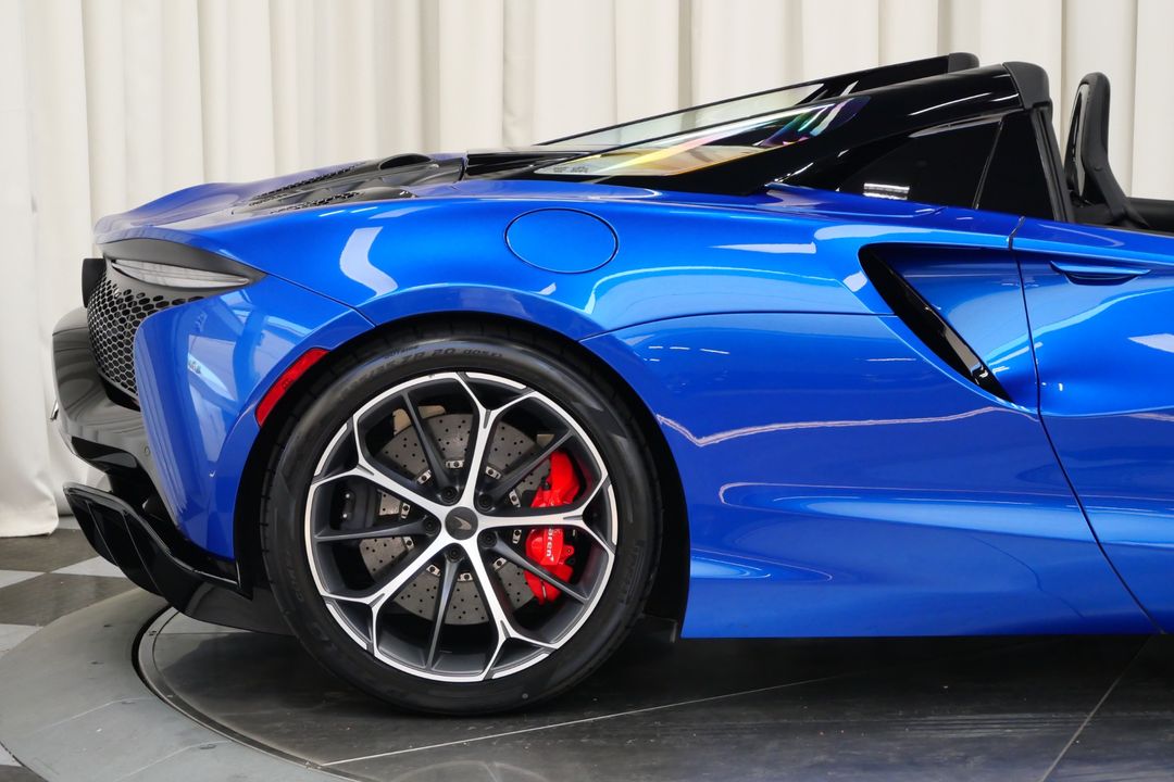 2025 McLaren Artura