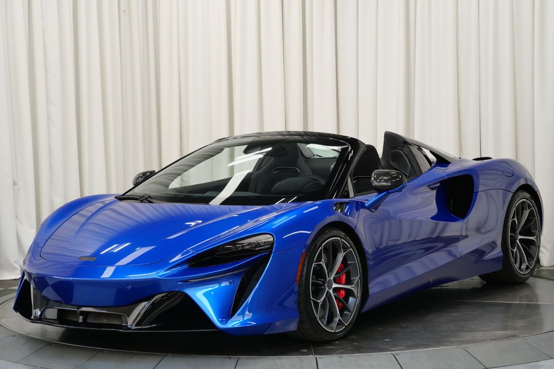 2025 McLaren Artura