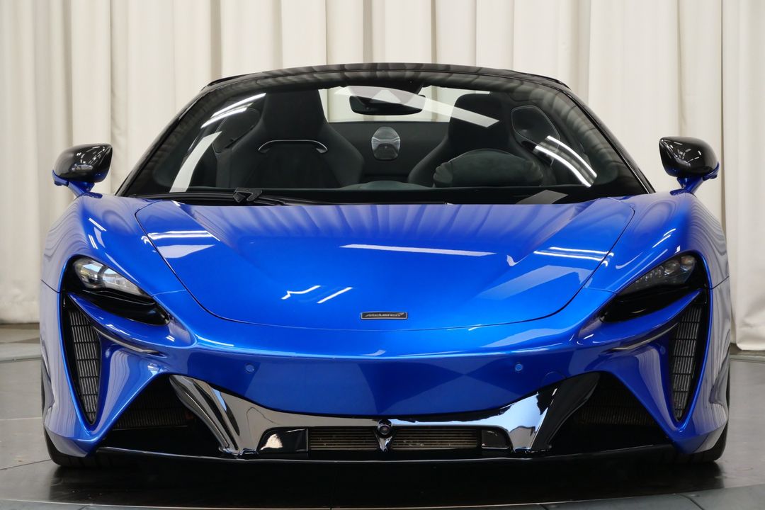 2025 McLaren Artura