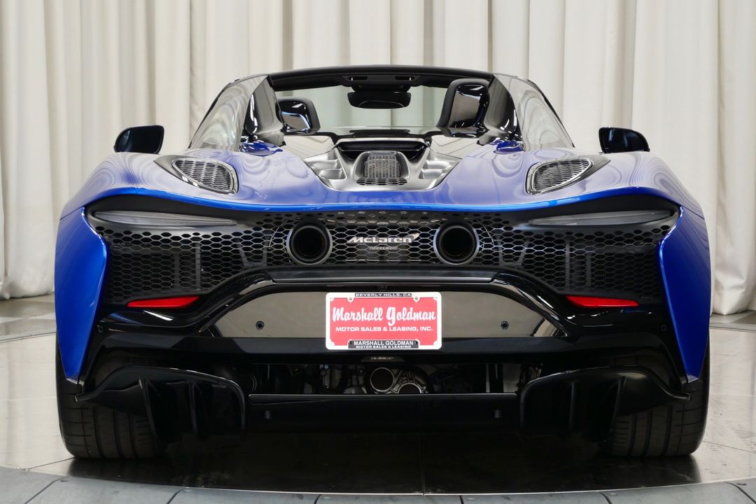 2025 McLaren Artura