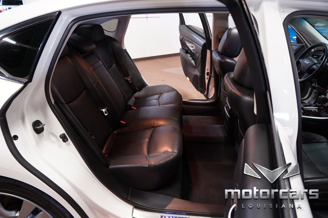 2015 INFINITI Q70L