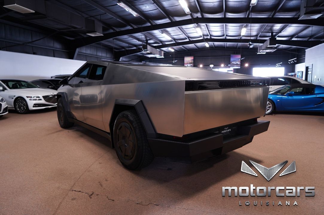 2024 Tesla Cybertruck