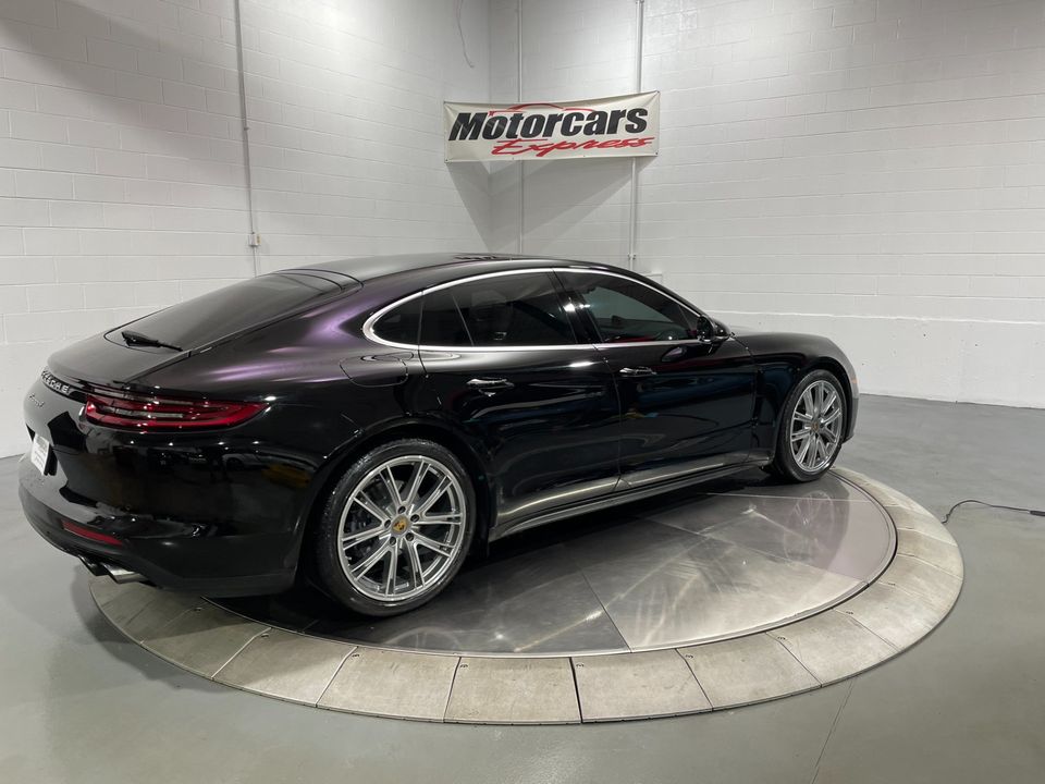 2018 Porsche Panamera 4