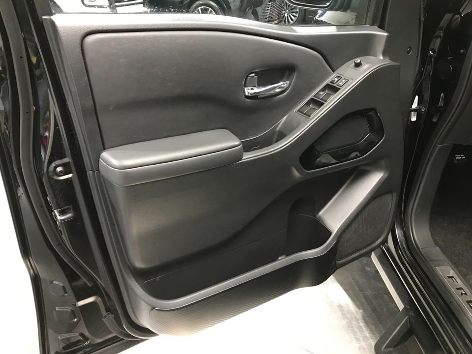 2023 Nissan Frontier