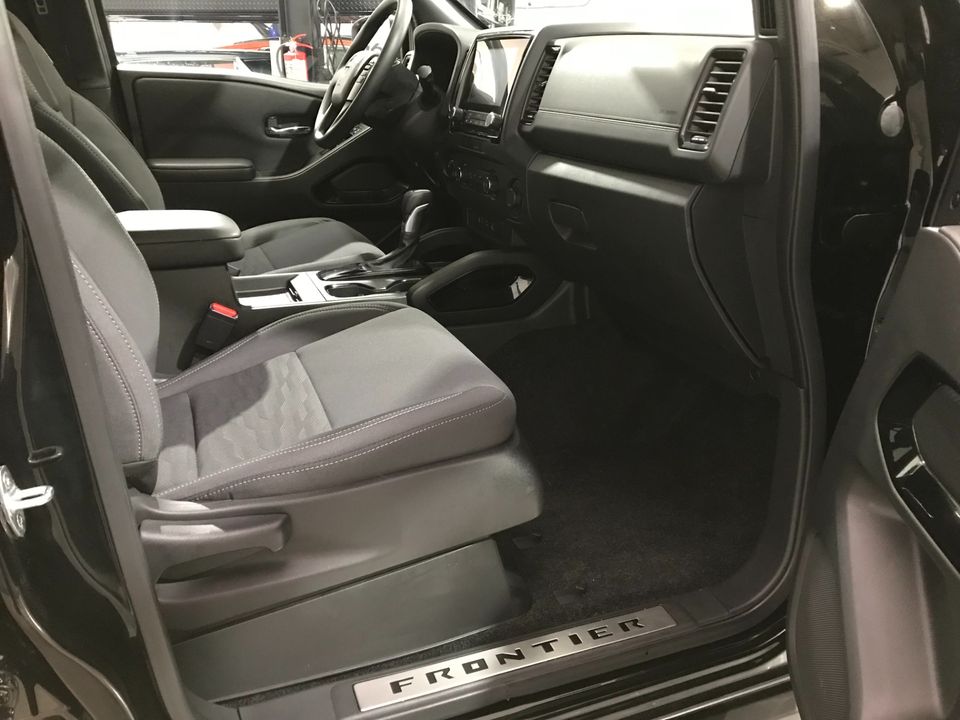 2023 Nissan Frontier