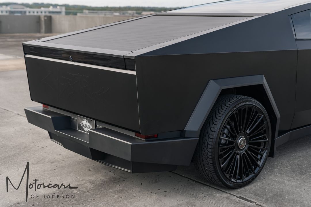 2024 Tesla Cybertruck