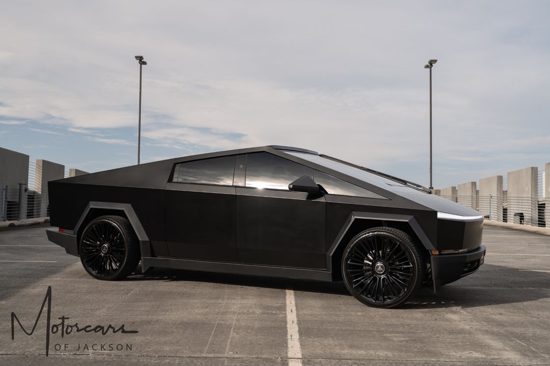 2024 Tesla Cybertruck