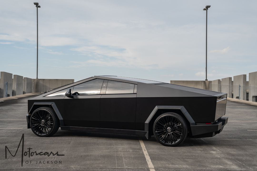 2024 Tesla Cybertruck