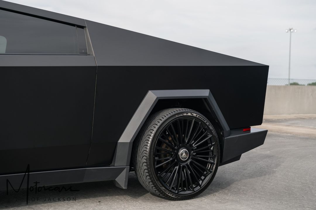 2024 Tesla Cybertruck