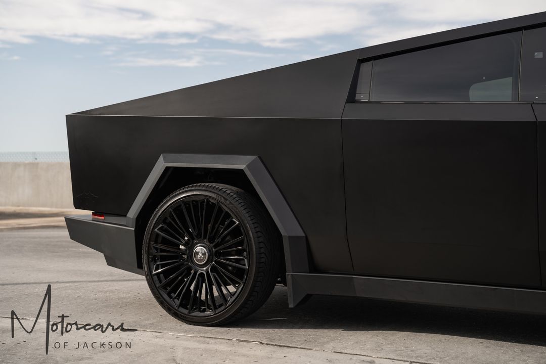 2024 Tesla Cybertruck