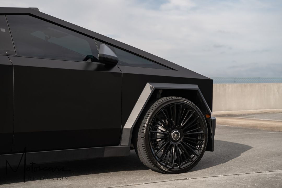 2024 Tesla Cybertruck