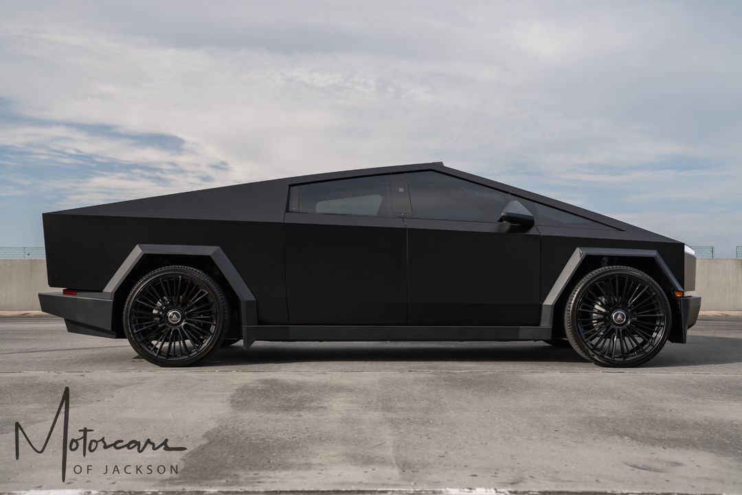 2024 Tesla Cybertruck