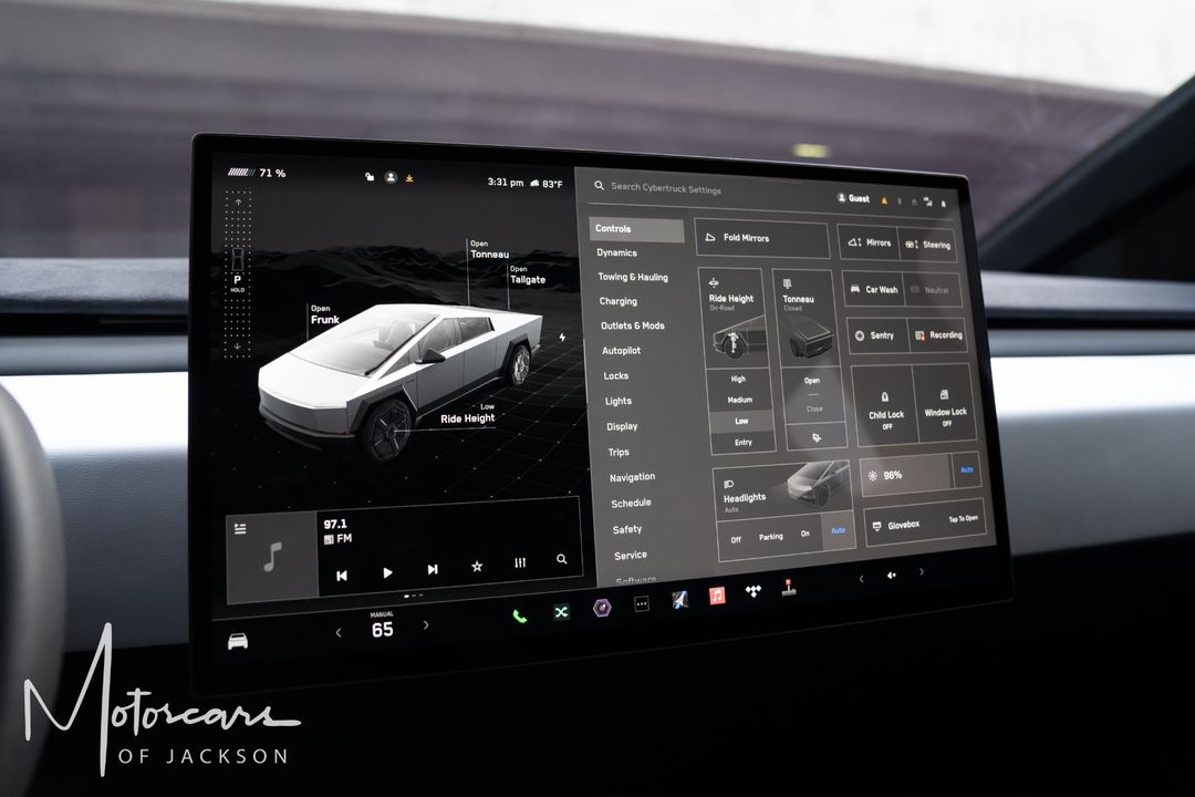 2024 Tesla Cybertruck