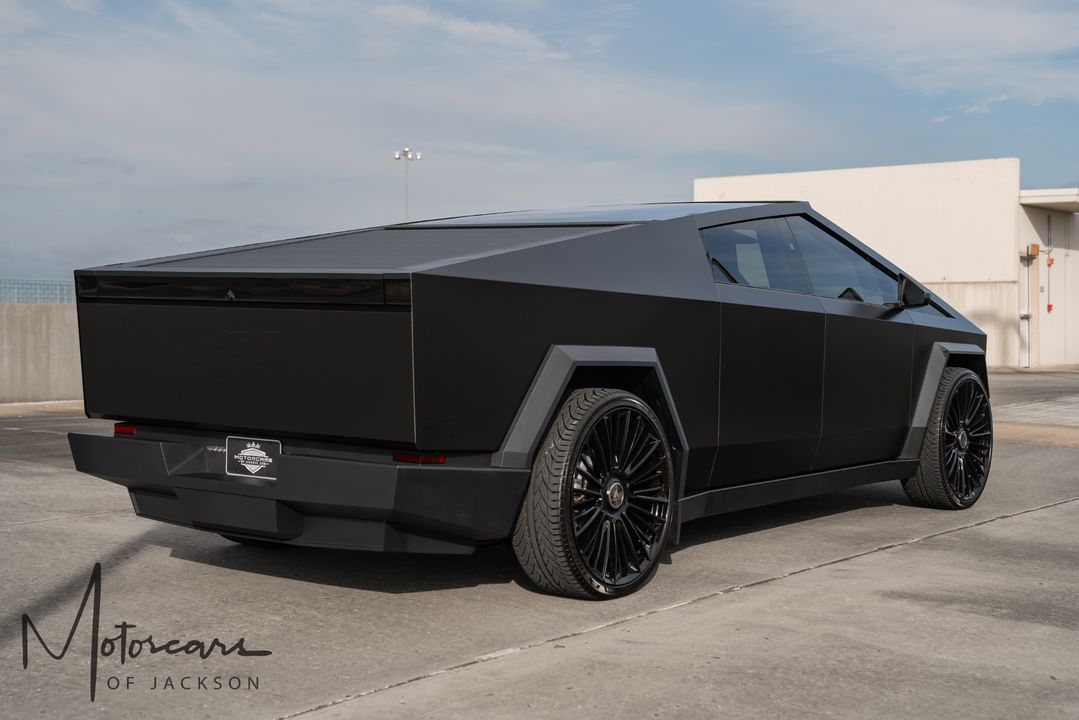 2024 Tesla Cybertruck