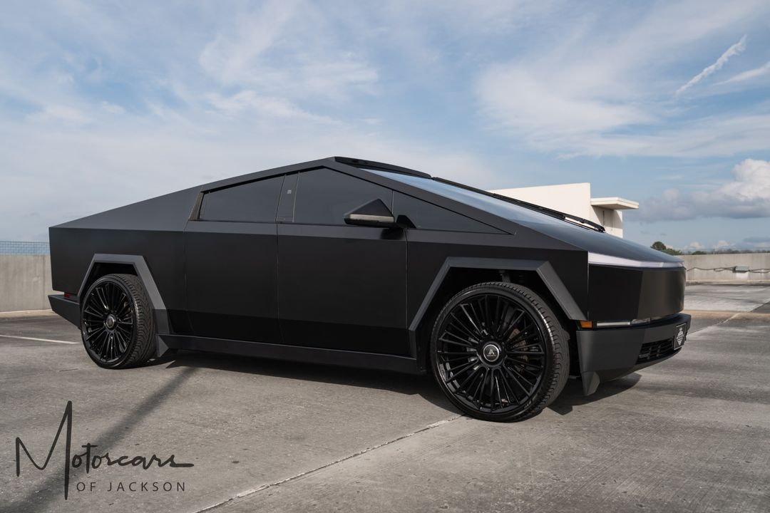 2024 Tesla Cybertruck