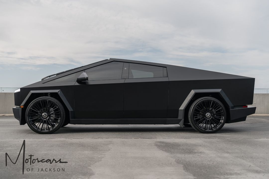 2024 Tesla Cybertruck