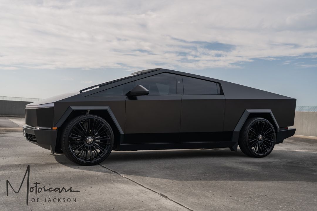 2024 Tesla Cybertruck