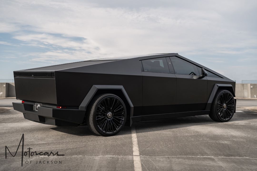 2024 Tesla Cybertruck