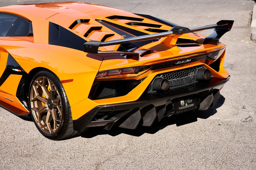 2021 Lamborghini Aventador SVJ