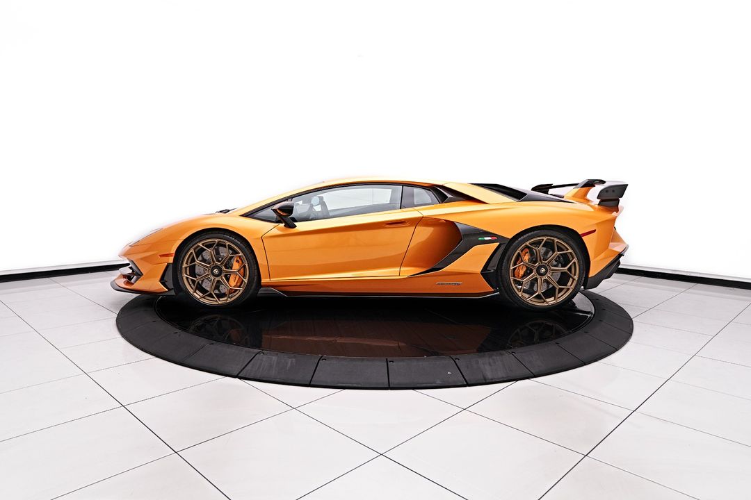 2021 Lamborghini Aventador SVJ
