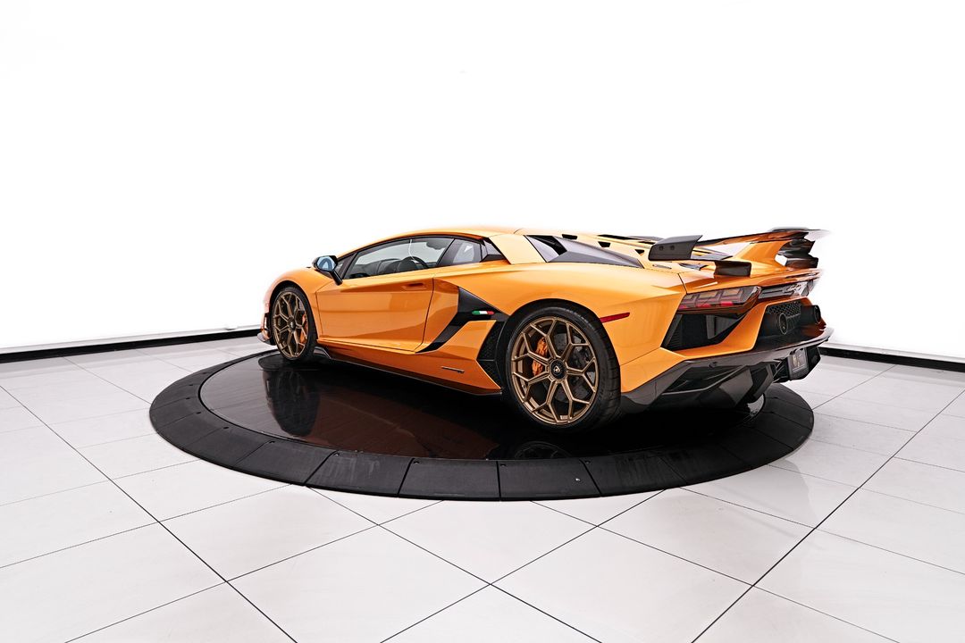 2021 Lamborghini Aventador SVJ