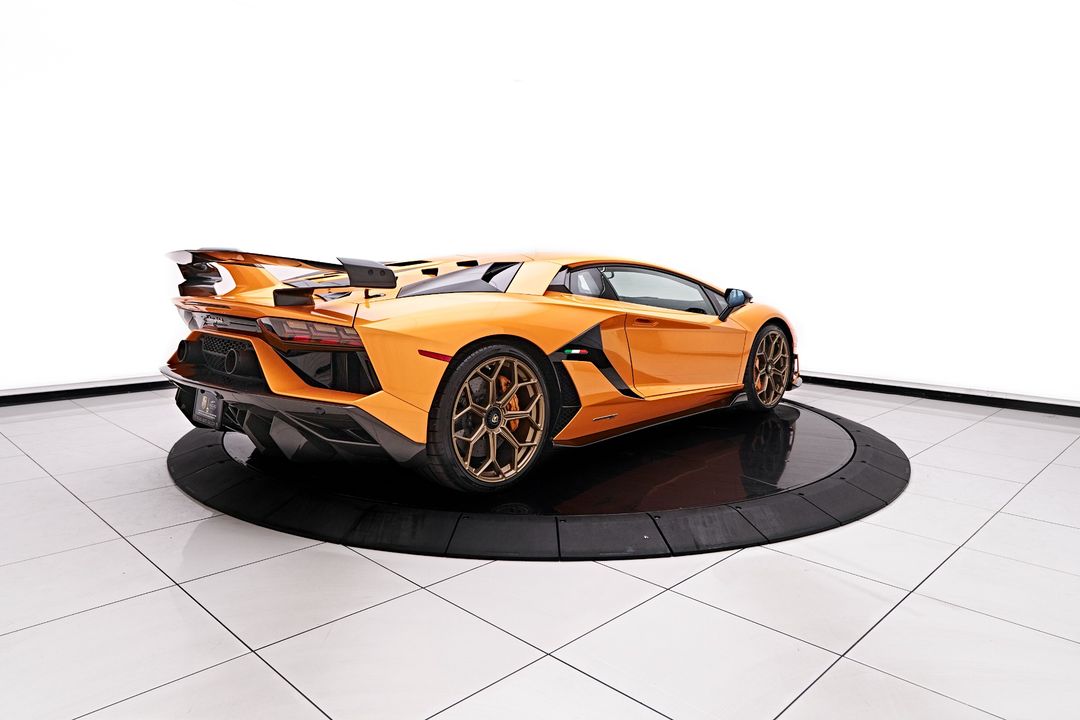 2021 Lamborghini Aventador SVJ