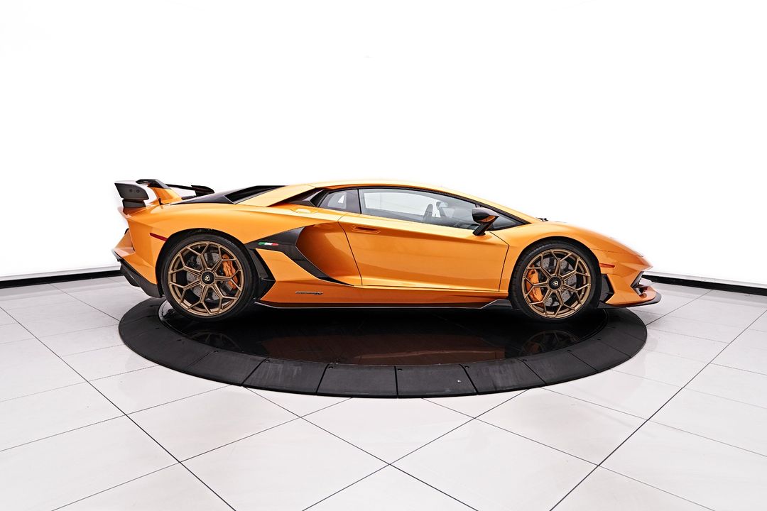 2021 Lamborghini Aventador SVJ