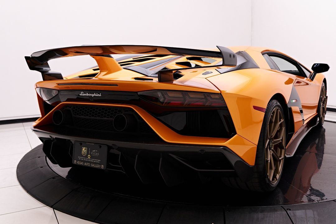 2021 Lamborghini Aventador SVJ