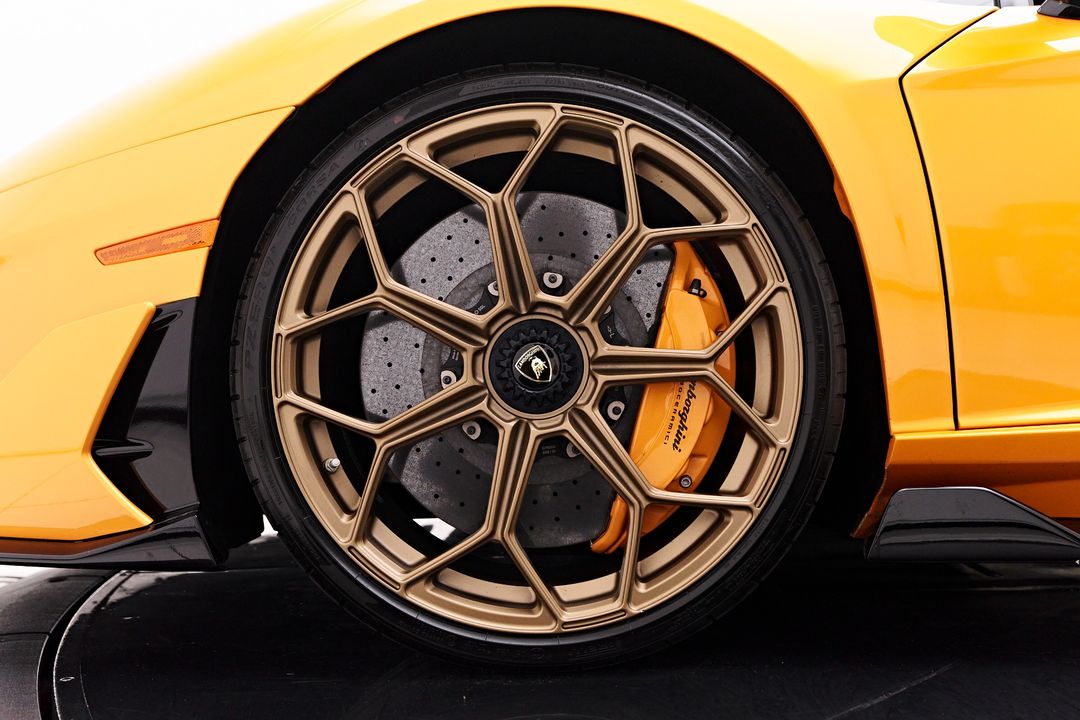 2021 Lamborghini Aventador SVJ