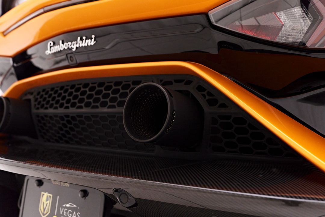 2021 Lamborghini Aventador SVJ