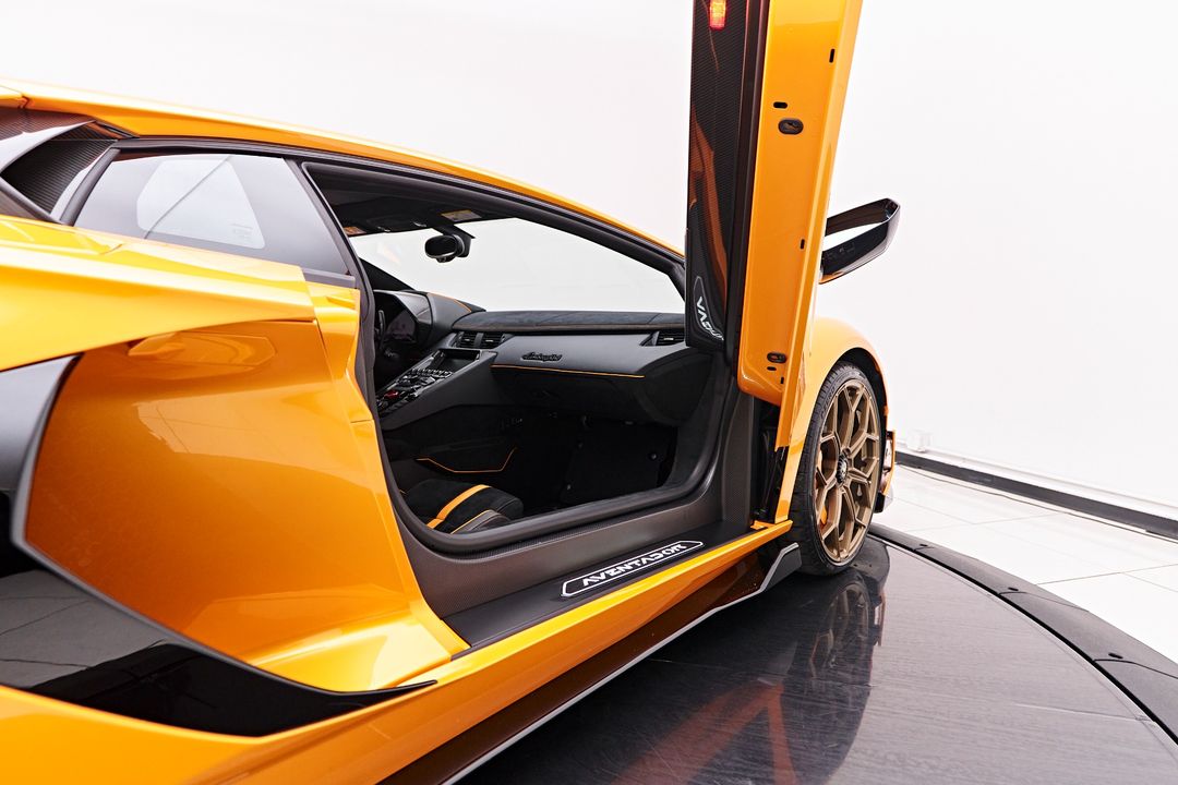 2021 Lamborghini Aventador SVJ