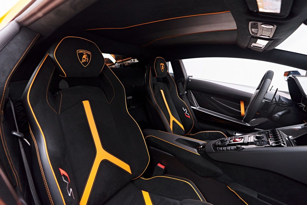2021 Lamborghini Aventador SVJ
