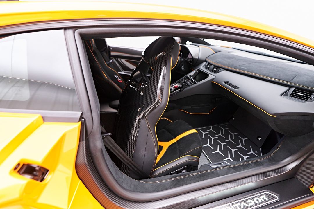 2021 Lamborghini Aventador SVJ