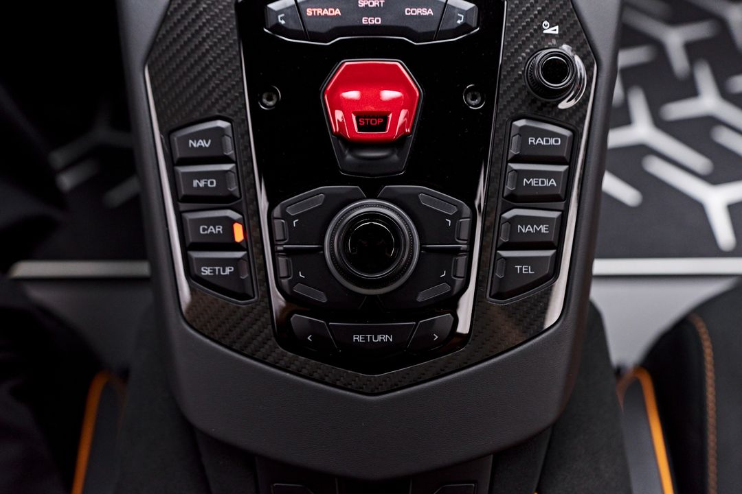 2021 Lamborghini Aventador SVJ