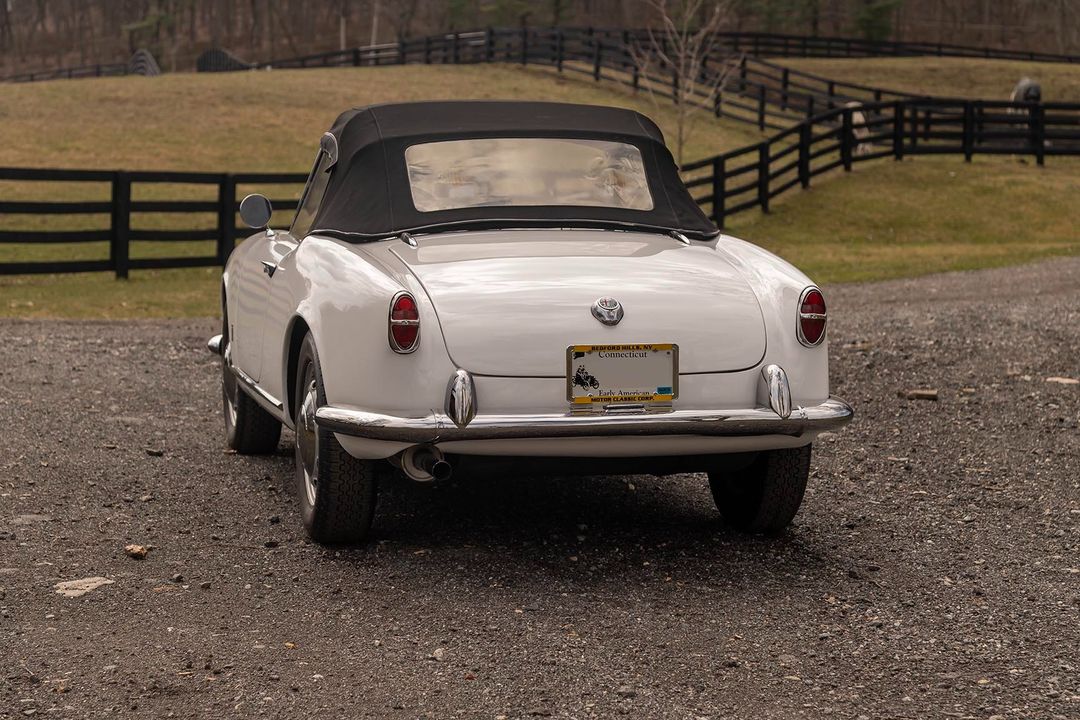 1959 Alfa Romeo 1300 Giulietta Spider Normale/Veloce