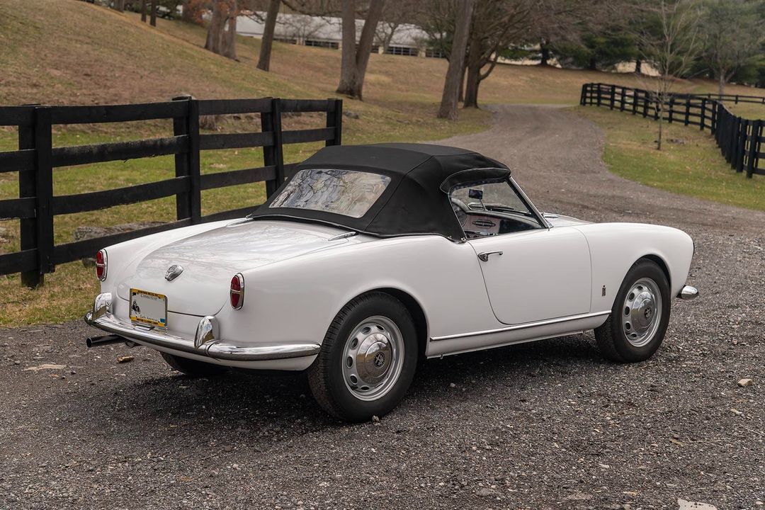1959 Alfa Romeo 1300 Giulietta Spider Normale/Veloce