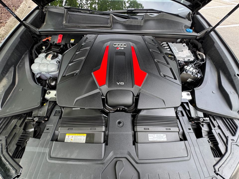2022 Audi RS Q8