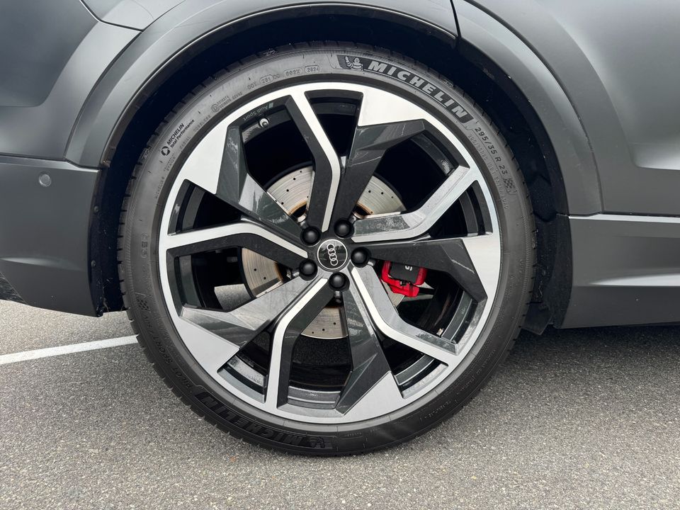 2022 Audi RS Q8