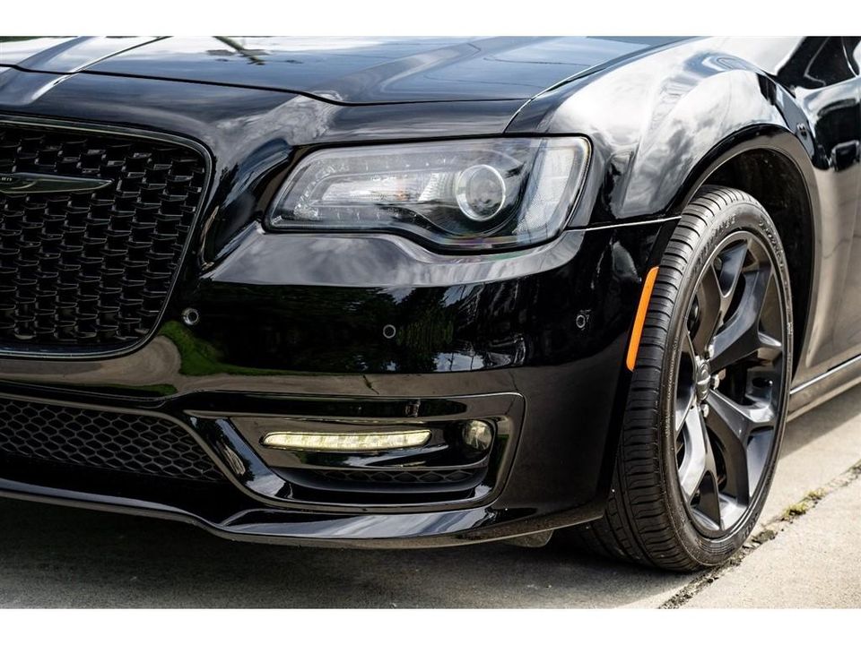 2021 Chrysler 300