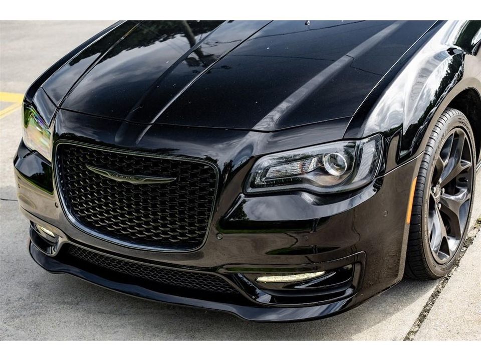 2021 Chrysler 300
