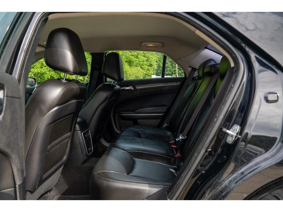 2021 Chrysler 300