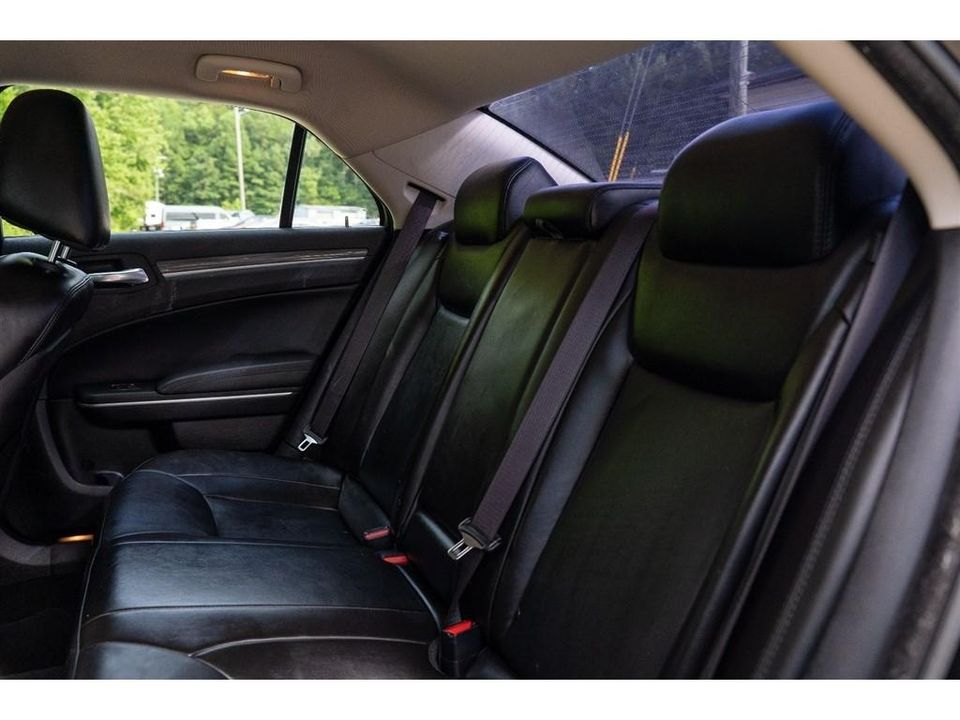 2021 Chrysler 300