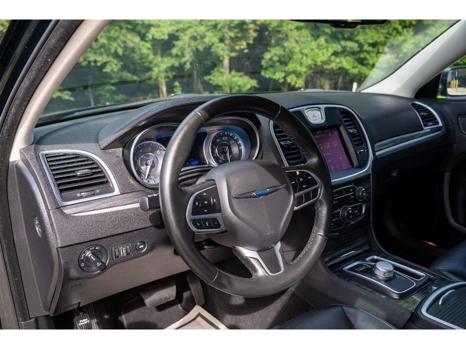2021 Chrysler 300