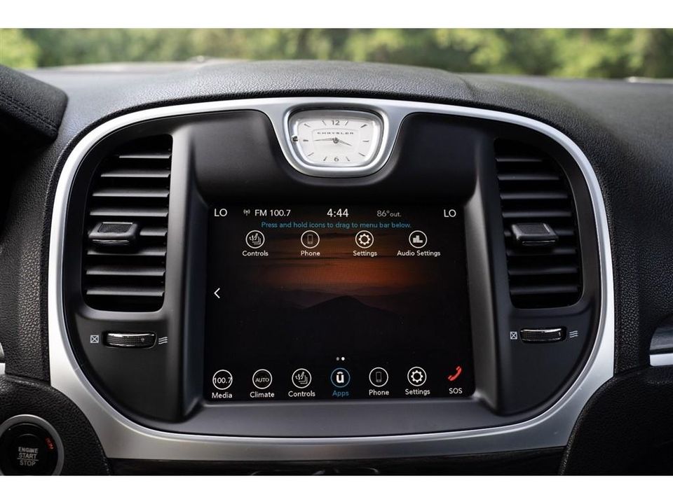 2021 Chrysler 300