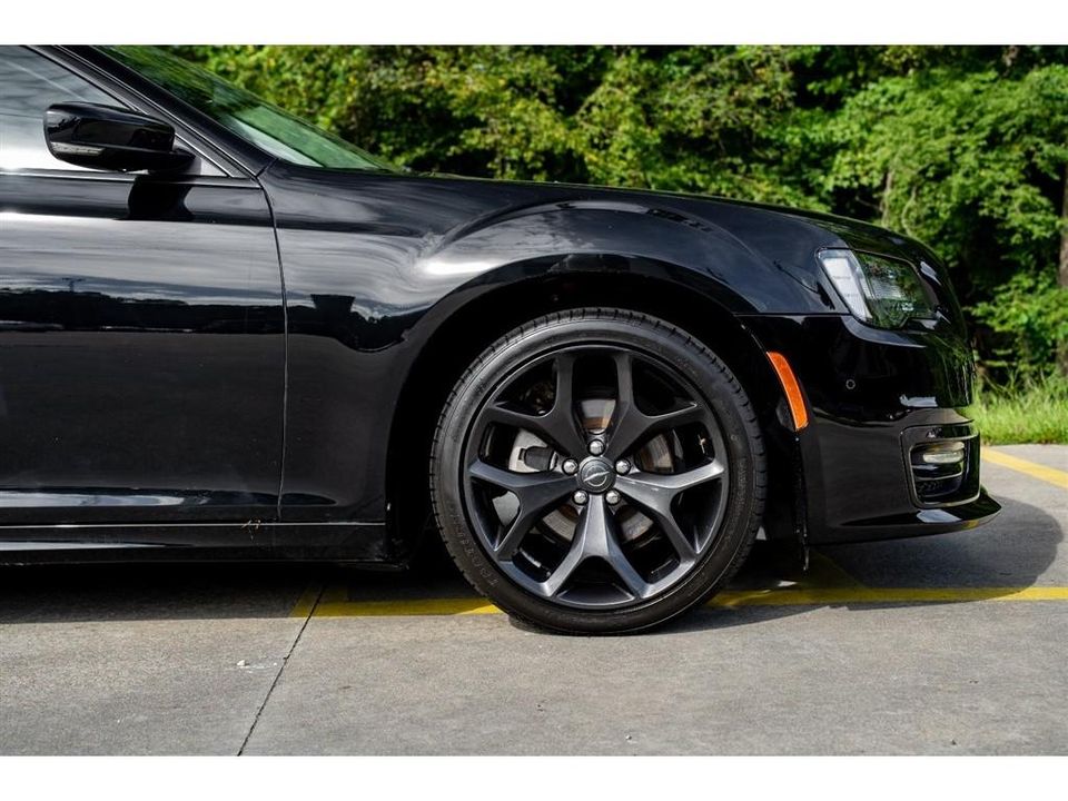 2021 Chrysler 300