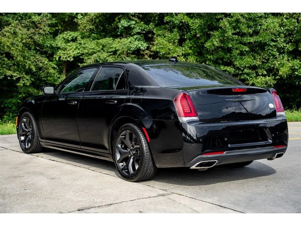 2021 Chrysler 300