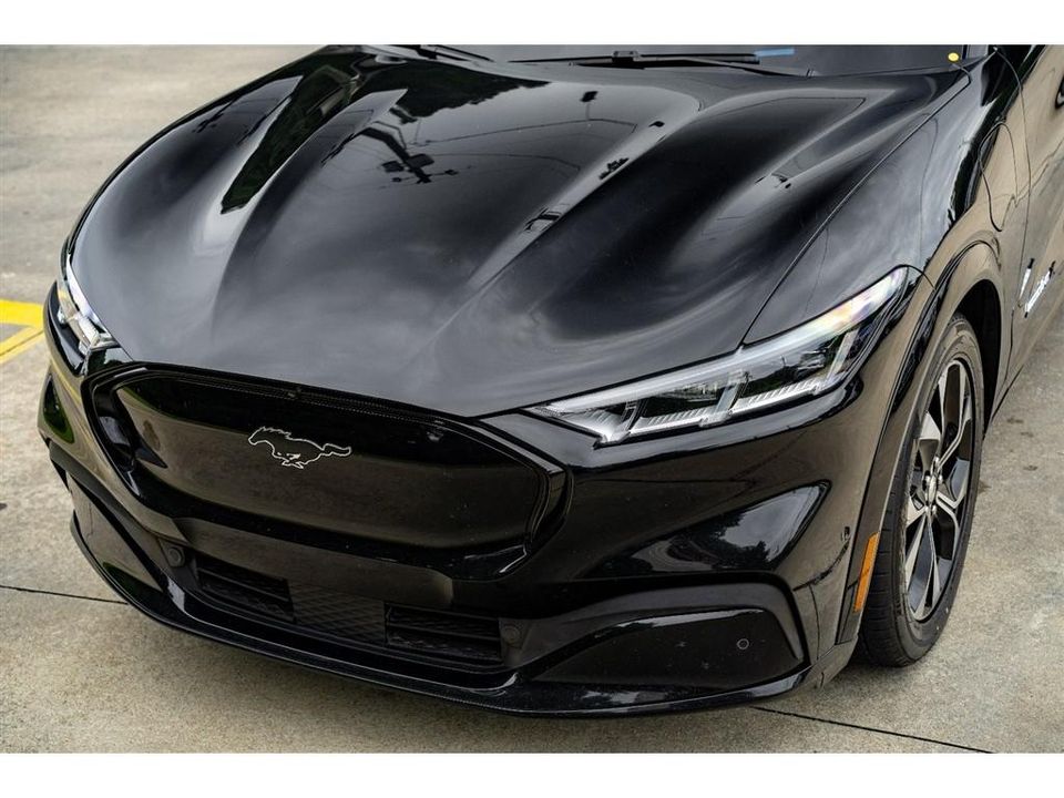 2022 Ford Mustang Mach-E